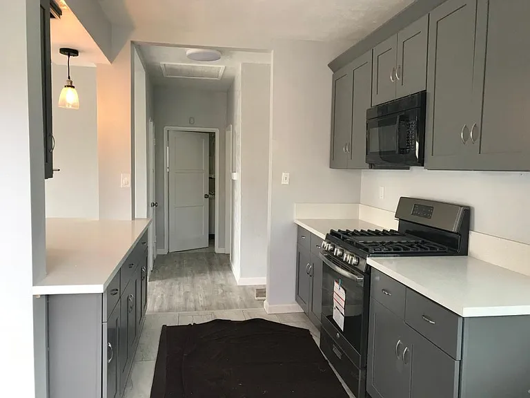 1687 E Market St — Photo 9