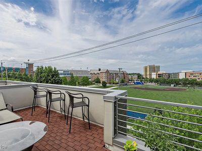 1569 E 118th St APT B, Cleveland, OH, 44106