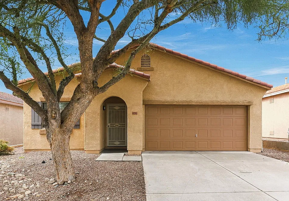 41240 N Hudson Trl