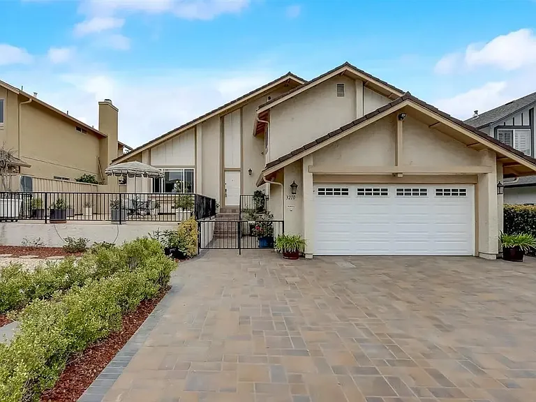 3210 Gatelight Ct — Photo 1