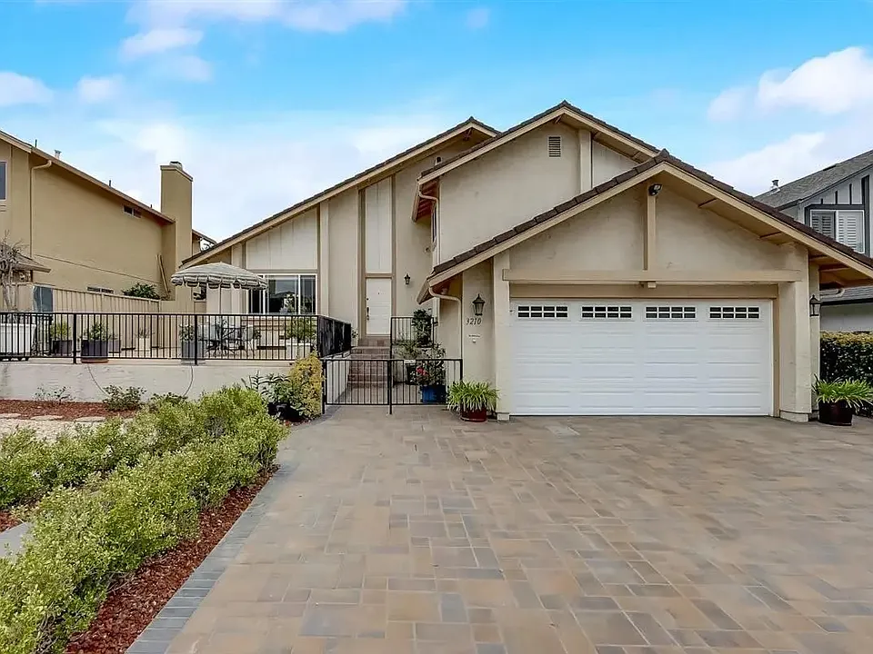 3210 Gatelight Ct