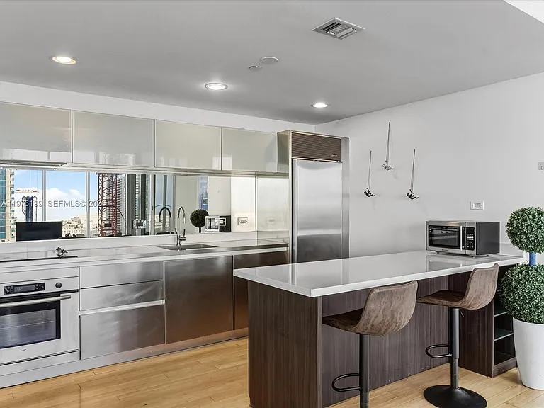 1040 Biscayne Blvd #1107 — Photo 13