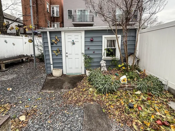 125 Poplar Street image 22 of 44