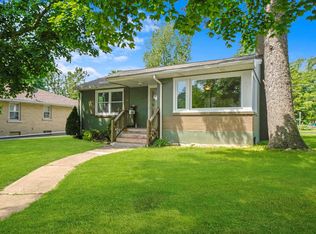 821 Dawes Ave, Joliet, IL 60435