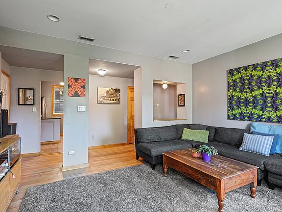 4th image of 5955 N Winthrop Ave APT 2W