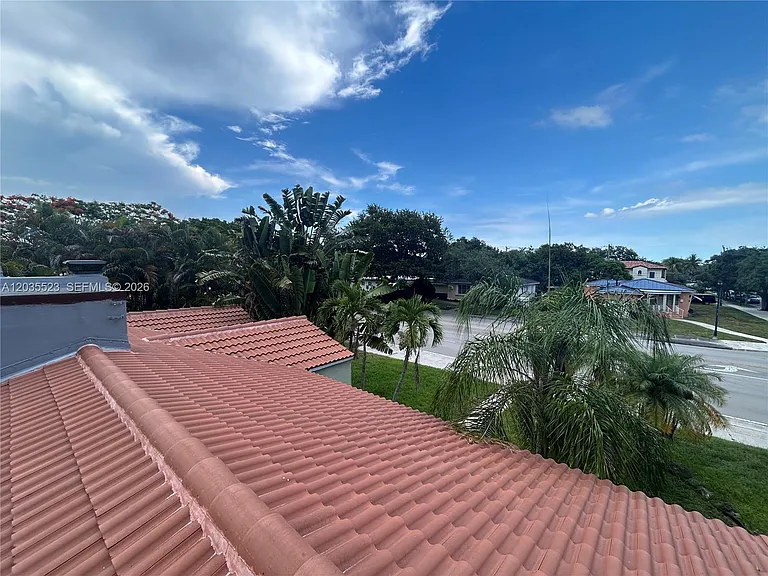 9600 N Miami Ave — Photo 34