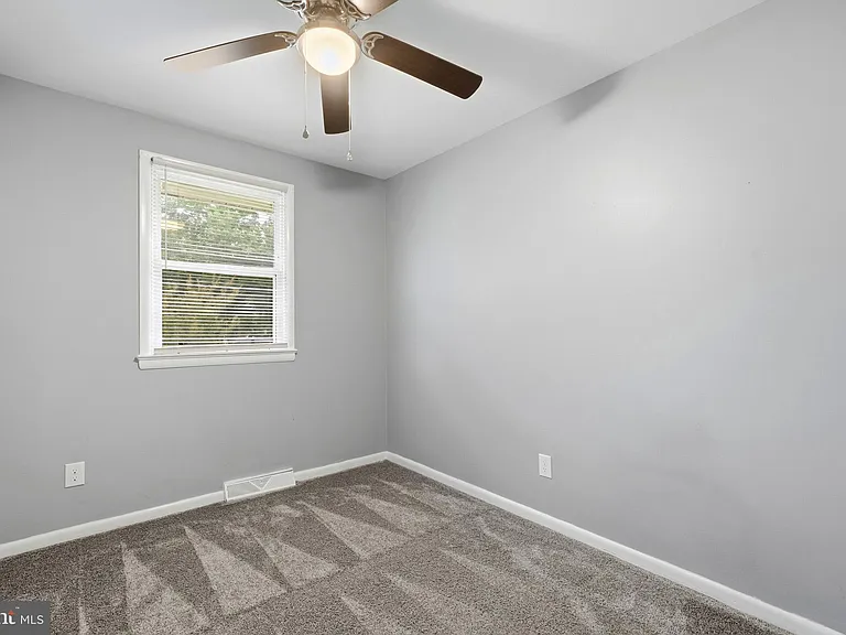 6743 Amherst Rd — Photo 31