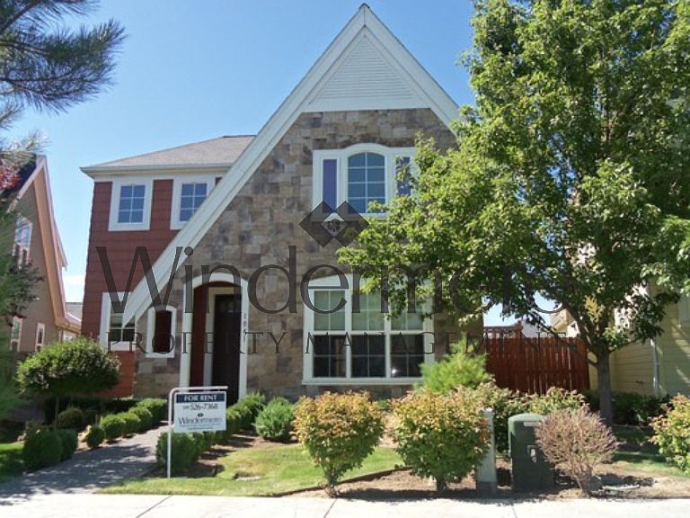 1st image of 1041 SE Creekside Dr