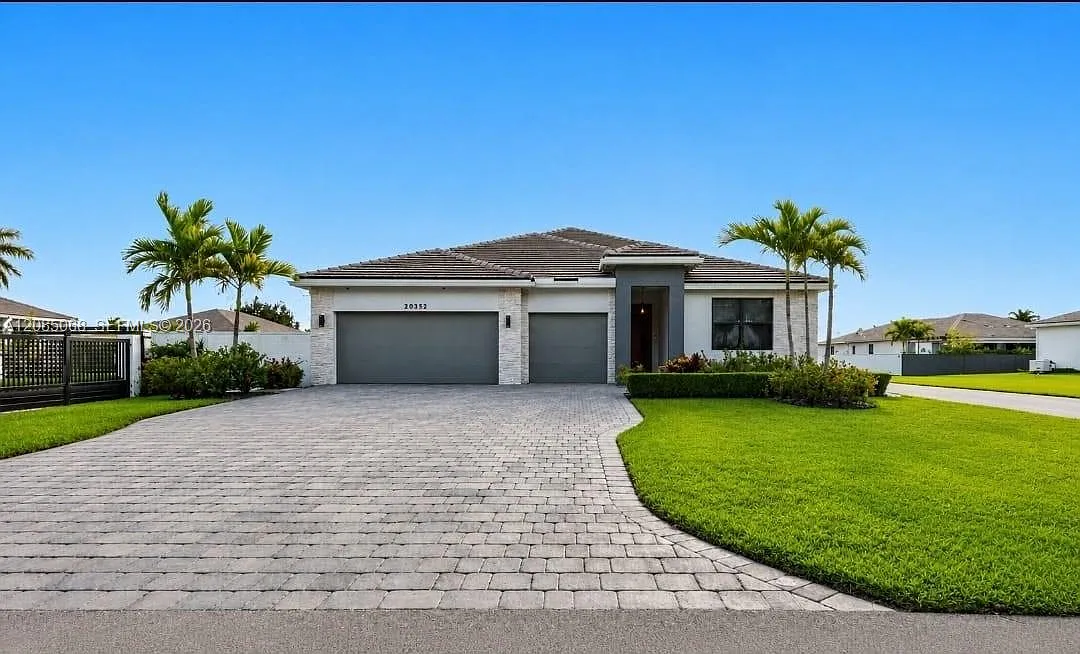 4 bed, 3.0 bath, 2603 sqft, $4,750 — Photo 1