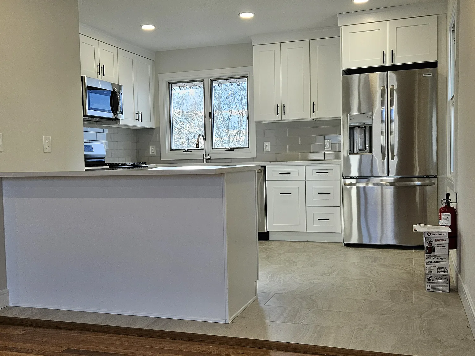 3 bed, $3,200 — Photo 2