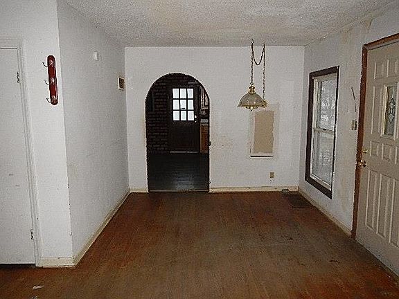 3rd image of 406 N 32nd St
