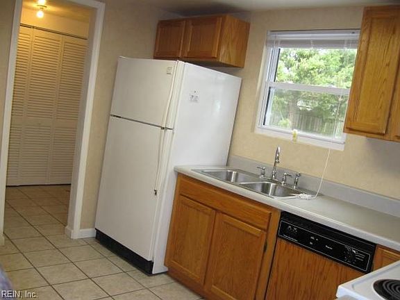 5th image of 1000 Pine Forest Ct