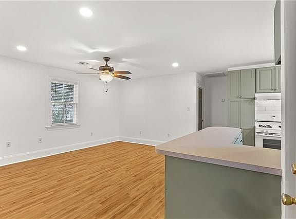 4th image of 323 S Scott St APT D