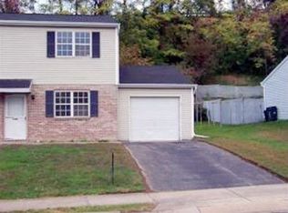 1049 Cloverton Dr, Columbia, PA 17512