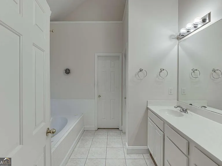 6440 Deep Woods Ct — Photo 24