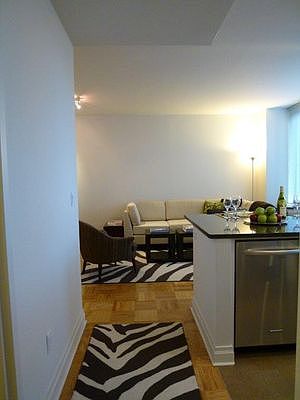 5th image of 1510 Lexington Ave APT 6E