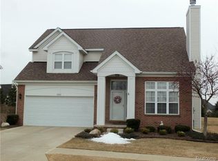 5262 Pentwater Dr, Howell, MI
