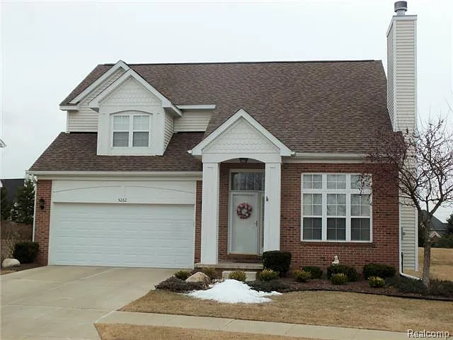 5262 Pentwater Dr photo 1