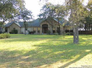 240 Legacy Trail Dr, La Vernia, TX 78121