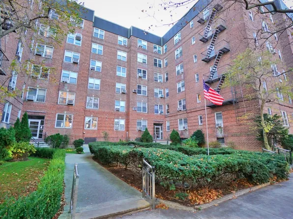 2553 East 7th Street image 1 of 34