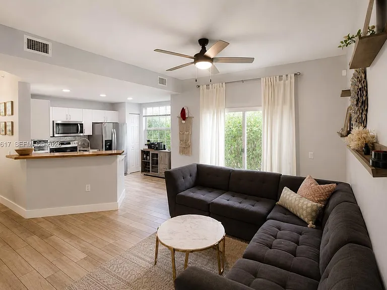 734 NE 90th St #301 — Photo 4
