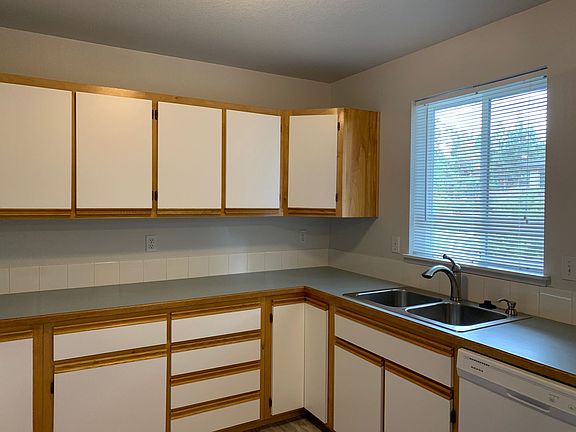 2nd image of 1550 NW Milwaukee Ave #C-11