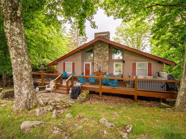 501 Saint Andrews Road, Beech Mountain, NC 28604