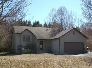 5765 Flint Trl, Wyoming, MN 55092