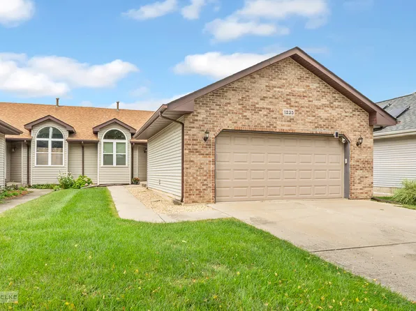 1235 Oleary Dr, Joliet, IL 60431