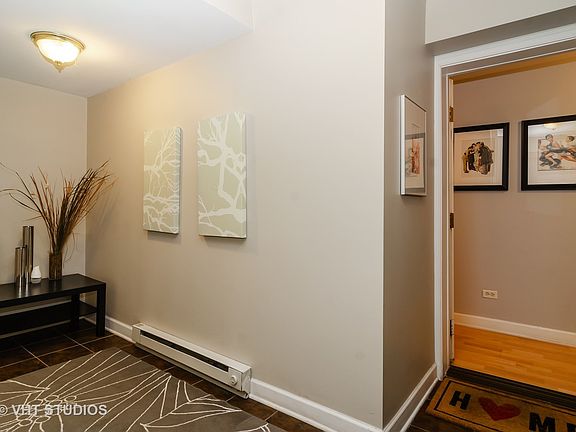 5th image of 4834 N Kenmore Ave APT Gs