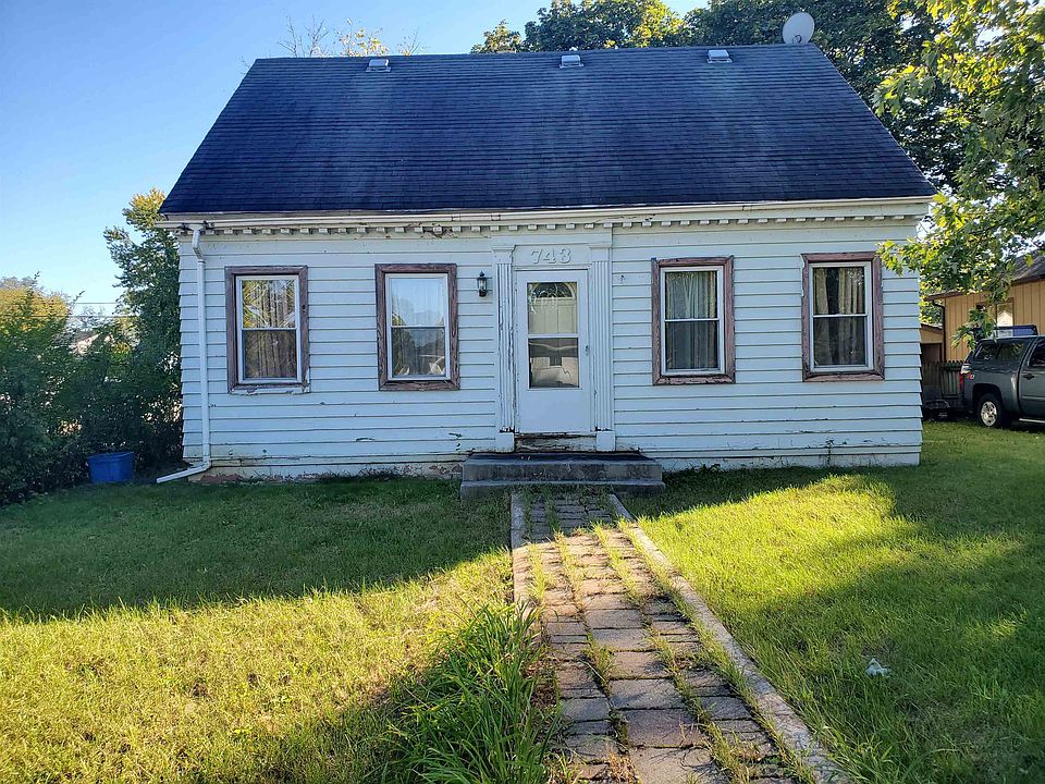 1st image of 743 Marie Ave