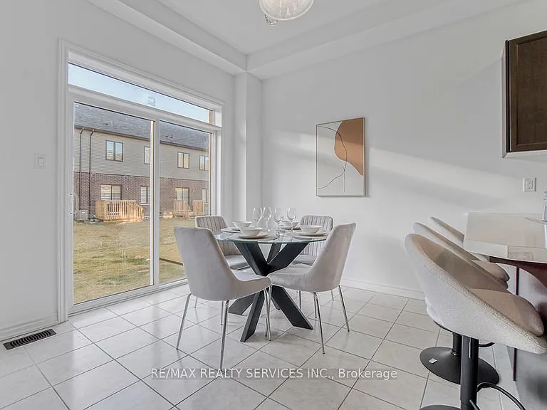 9 Copeman Ave — Photo 18