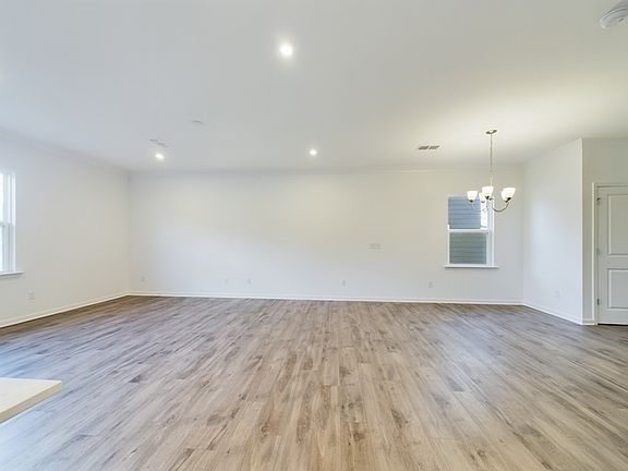 5th image of 14219 Penbury Ln