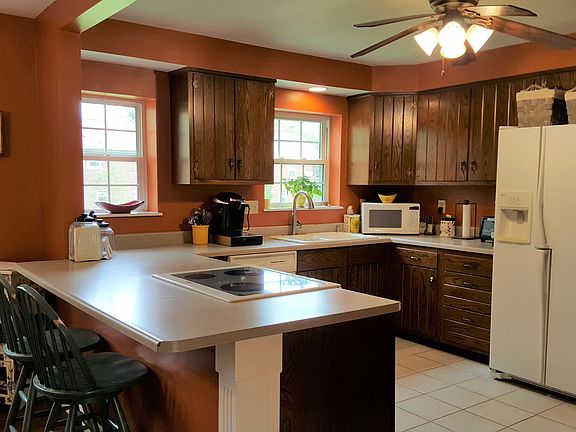 3rd image of 1534 Corcoran Pl