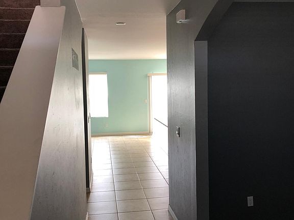 2nd image of 4310 SW 9th Pl