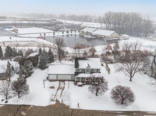 1005 Twin Harbor Dr, Winneconne, WI 54986