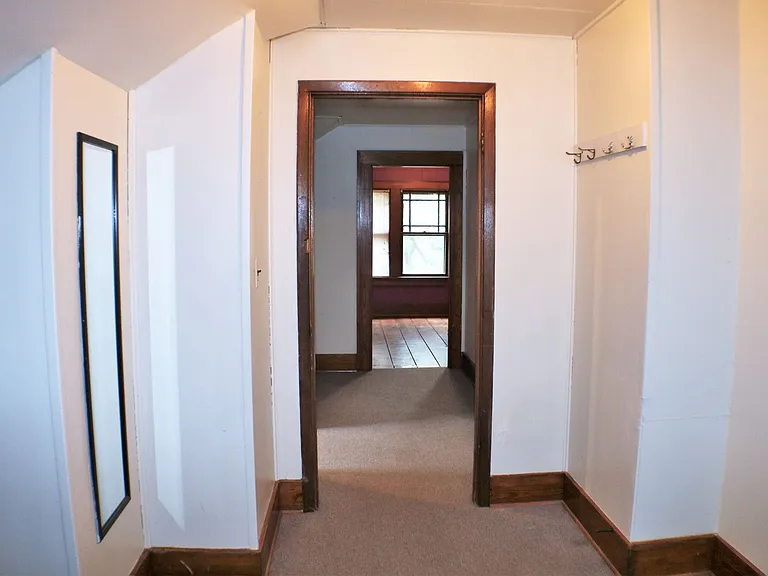 608 Ronalds St — Photo 11