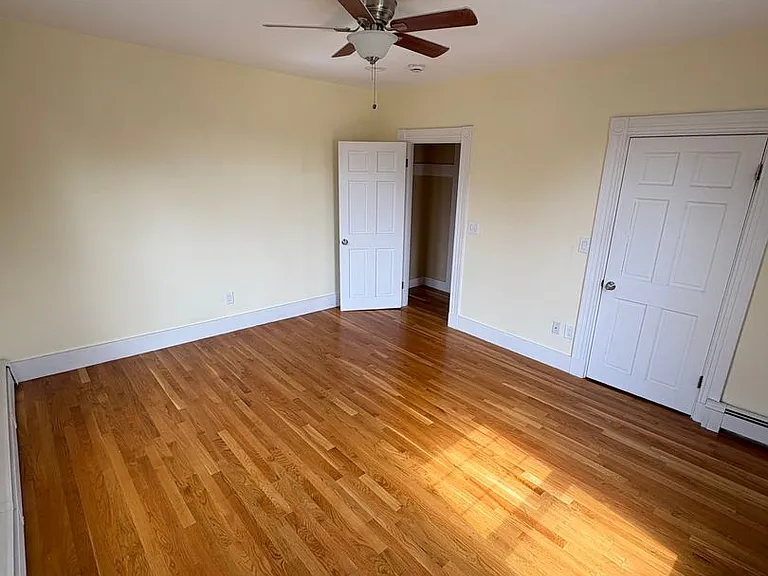 63 Oak St #2B — Photo 6