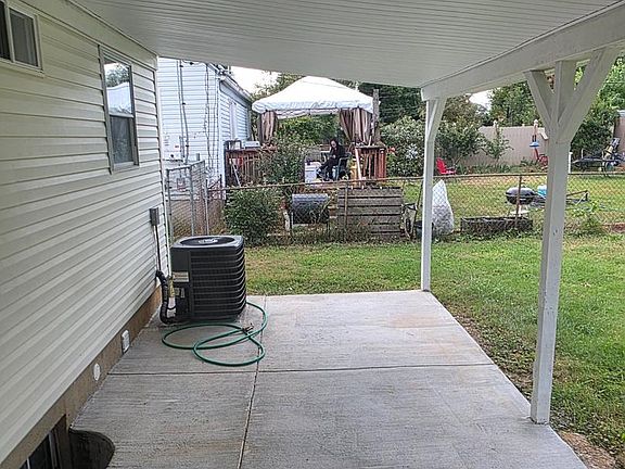 3rd image of 3426 Kimble Rd