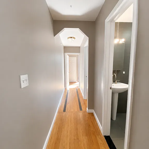 53 Furman Ave #3R — Photo 3