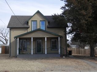 904 Hickory St, Victoria, KS 67671