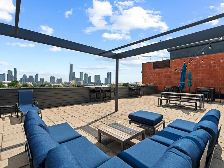 1401 Eva St #402 — Photo 23