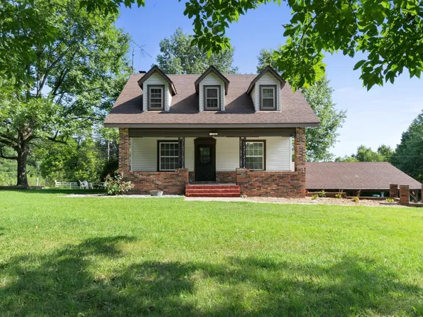 5025 Leonard Futrell Rd, Paducah, KY 42001