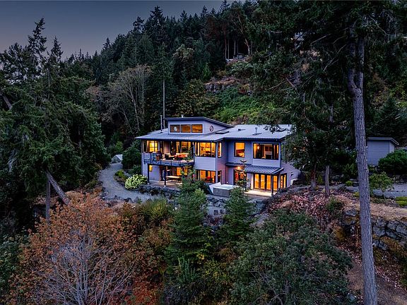 3rd image of 6088 Genoa Bay Rd