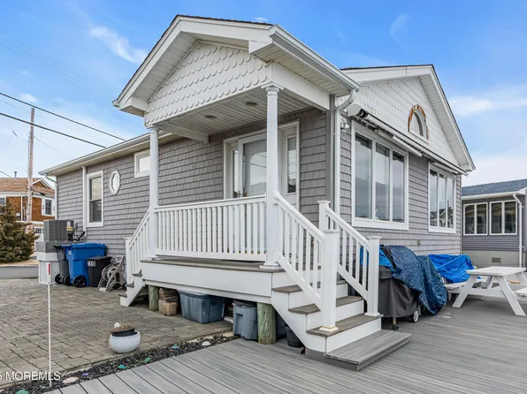 220 W Bayview Drive, Lavallette, NJ 08735