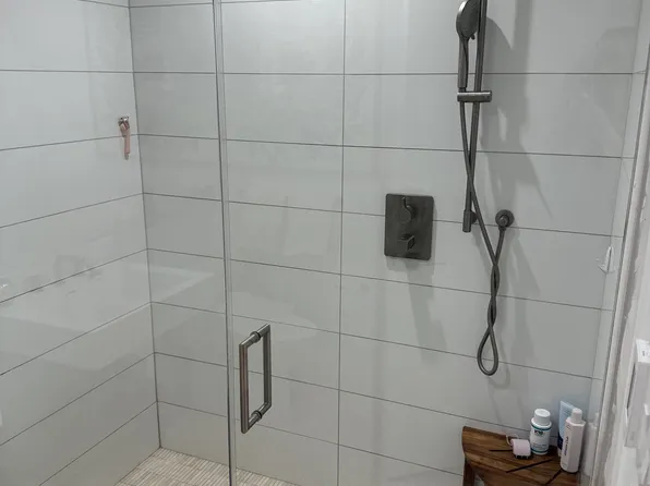 98 Front Street image 7 of 16