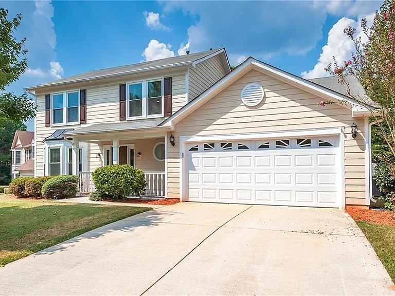 465 Mikasa Dr — Photo 1