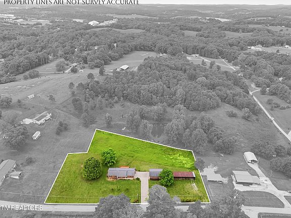 3rd image of 355 Crock Rd