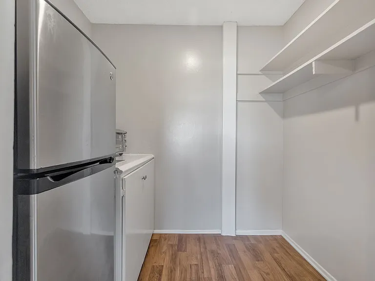 Redstone Apartments — Photo 13