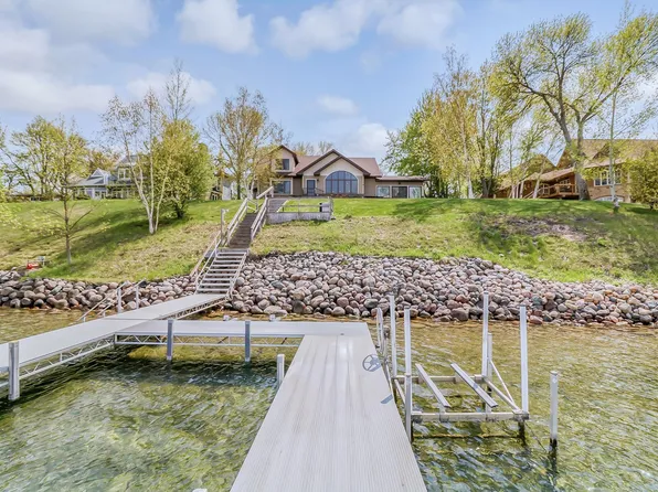 21105 Broadwater Dr, Pelican Rapids, MN 56572